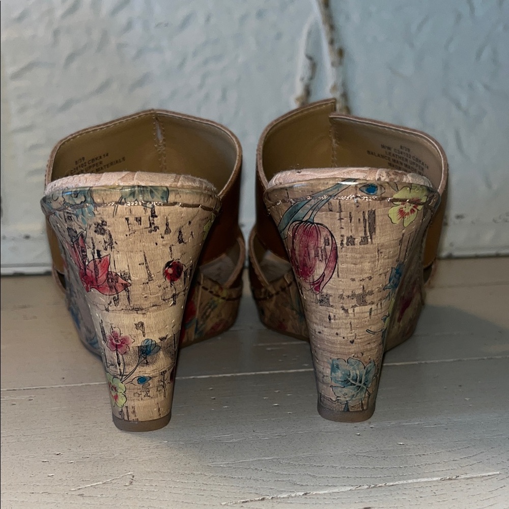 b.o.c. Tan Floral Wedge Sandals - Picture 4 of 11
